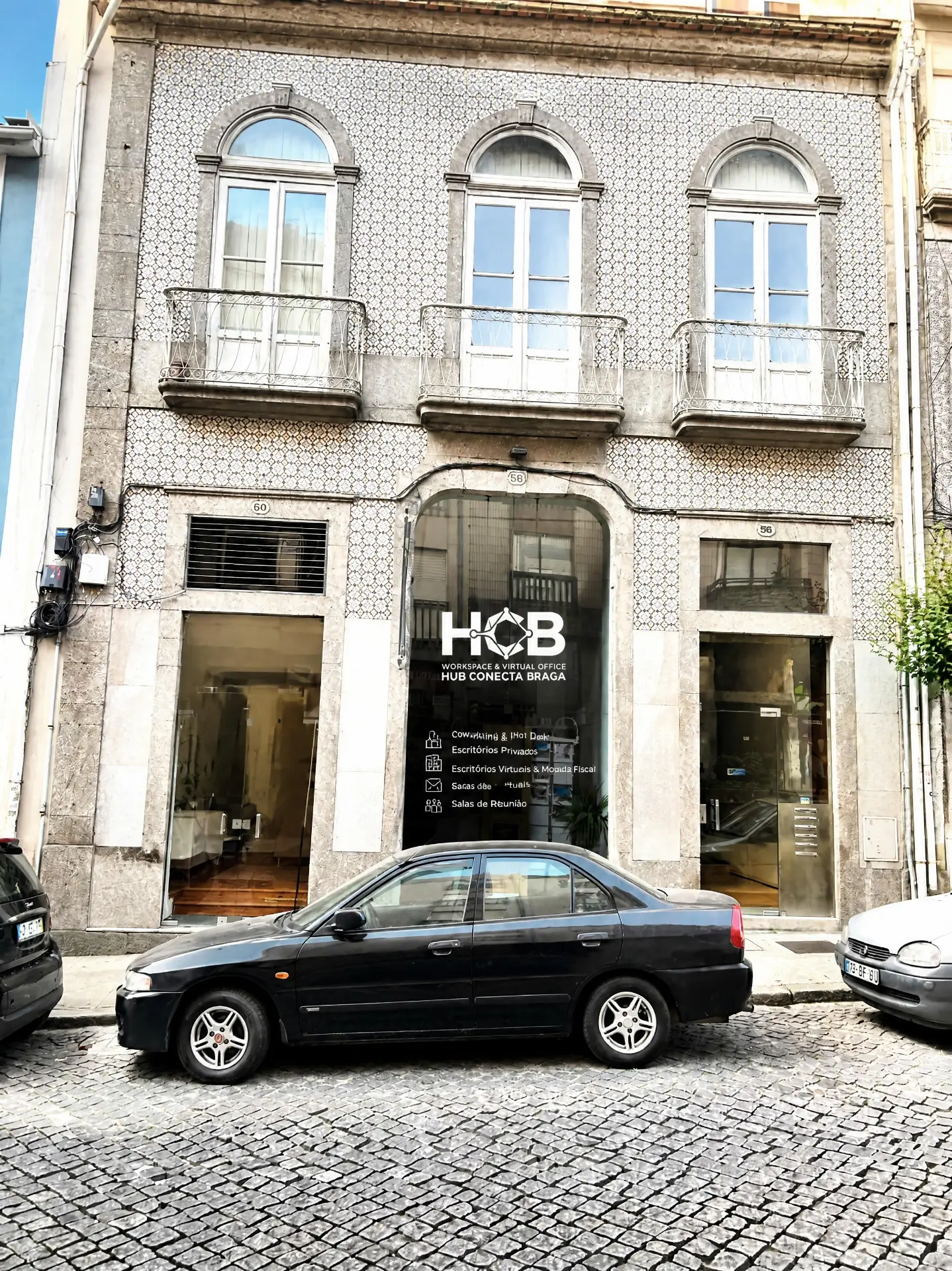 Fachada do edifício HCB na Rua Santa Margarida